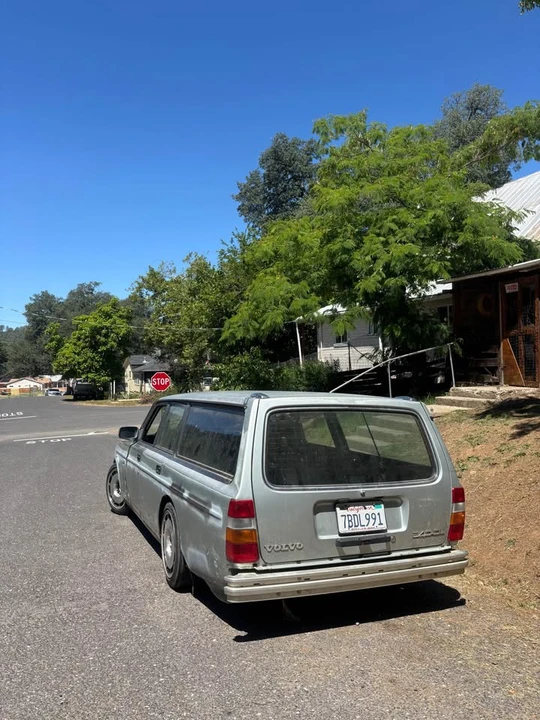 1988 Volvo 245 - Image 2 of 8