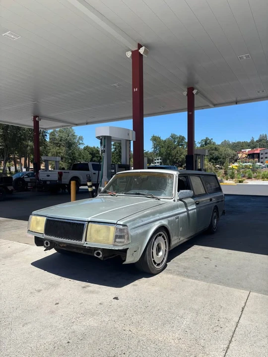 1988 Volvo 245 - Image 4 of 8