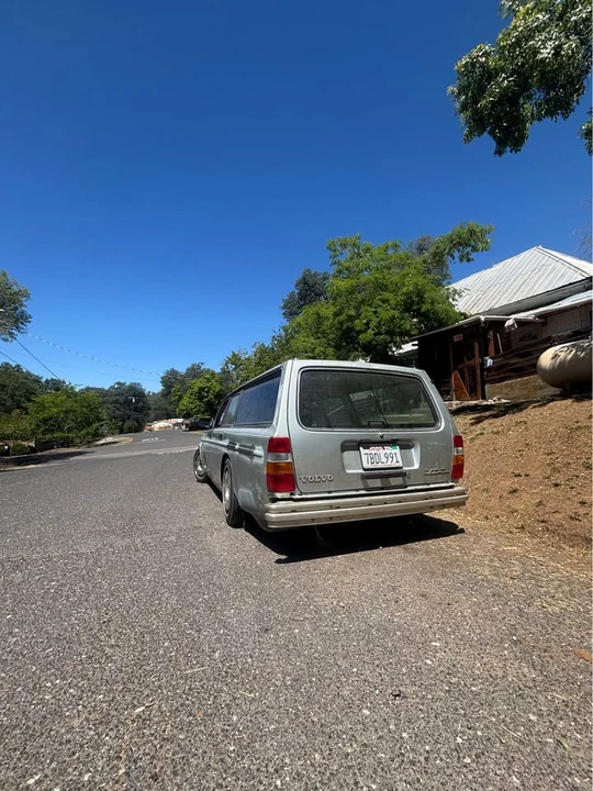1988 Volvo 245 - Image 3 of 8