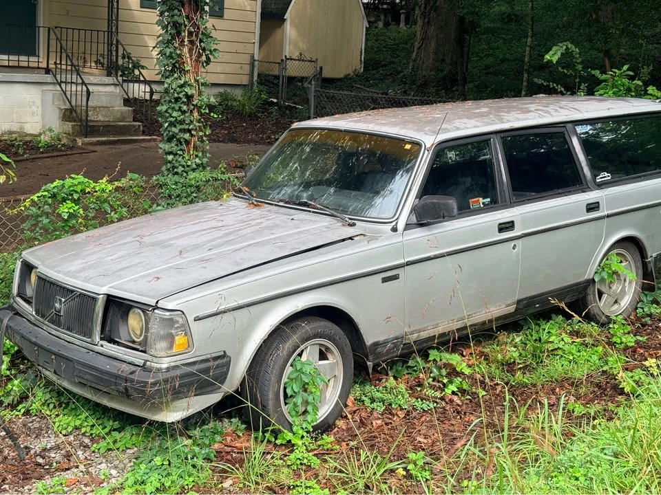 1988 Volvo 245 - Image 7 of 14