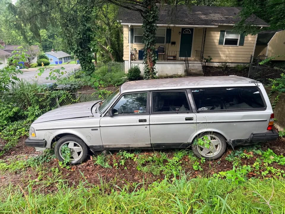 1988 Volvo 245 - Image 8 of 14