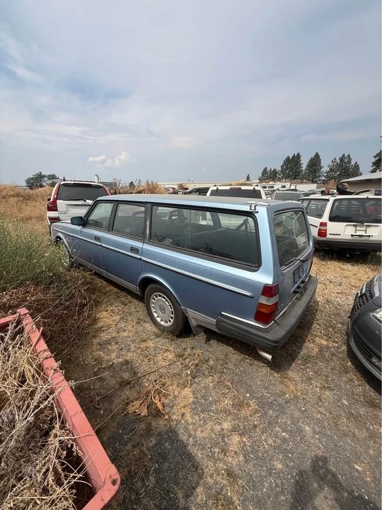 1988 Volvo 245 - Image 4 of 8