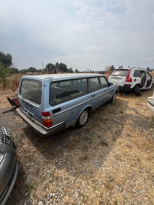 1988 Volvo 245 - Image 3 of 8