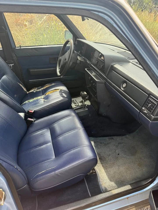1988 Volvo 245 - Image 5 of 8