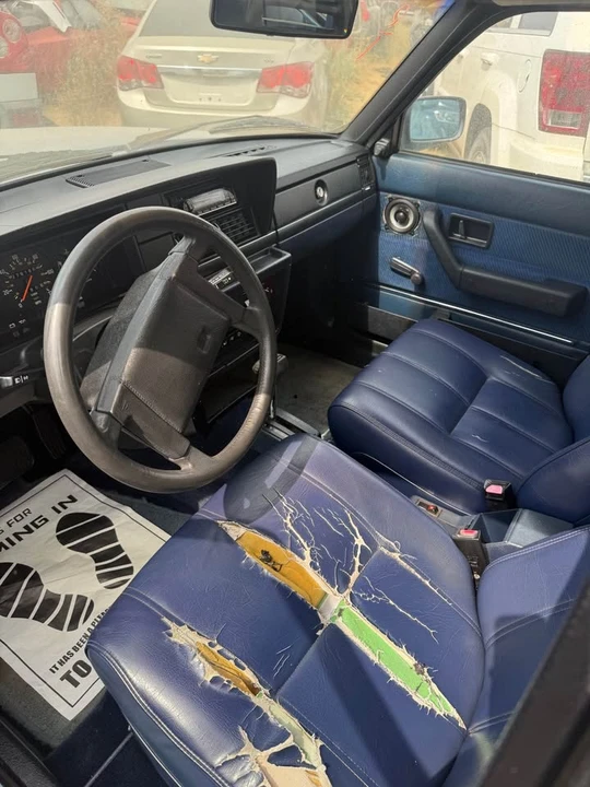 1988 Volvo 245 - Image 7 of 8