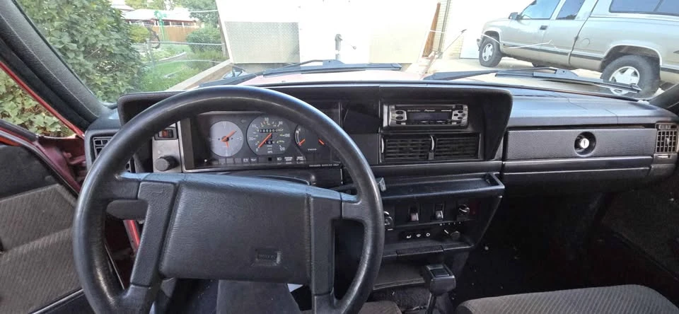 1988 Volvo 245 - Image 7 of 19