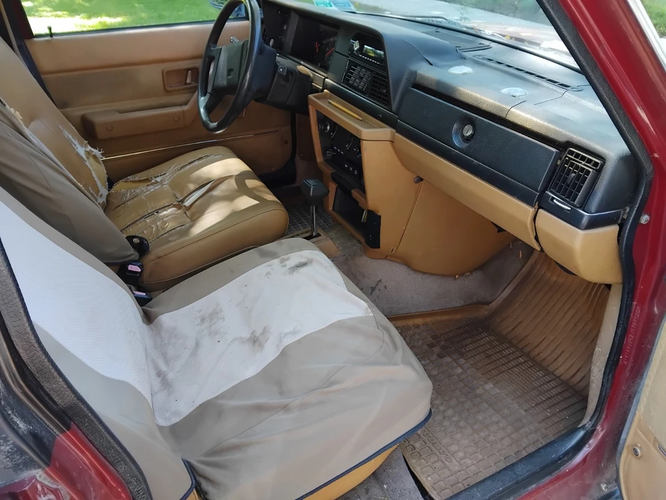 1988 Volvo 200 Series - Image 8 of 21