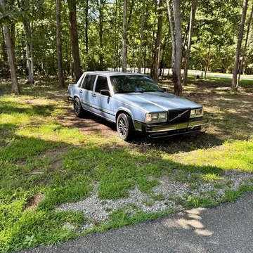 1988 Volvo 740 GLE Sedan