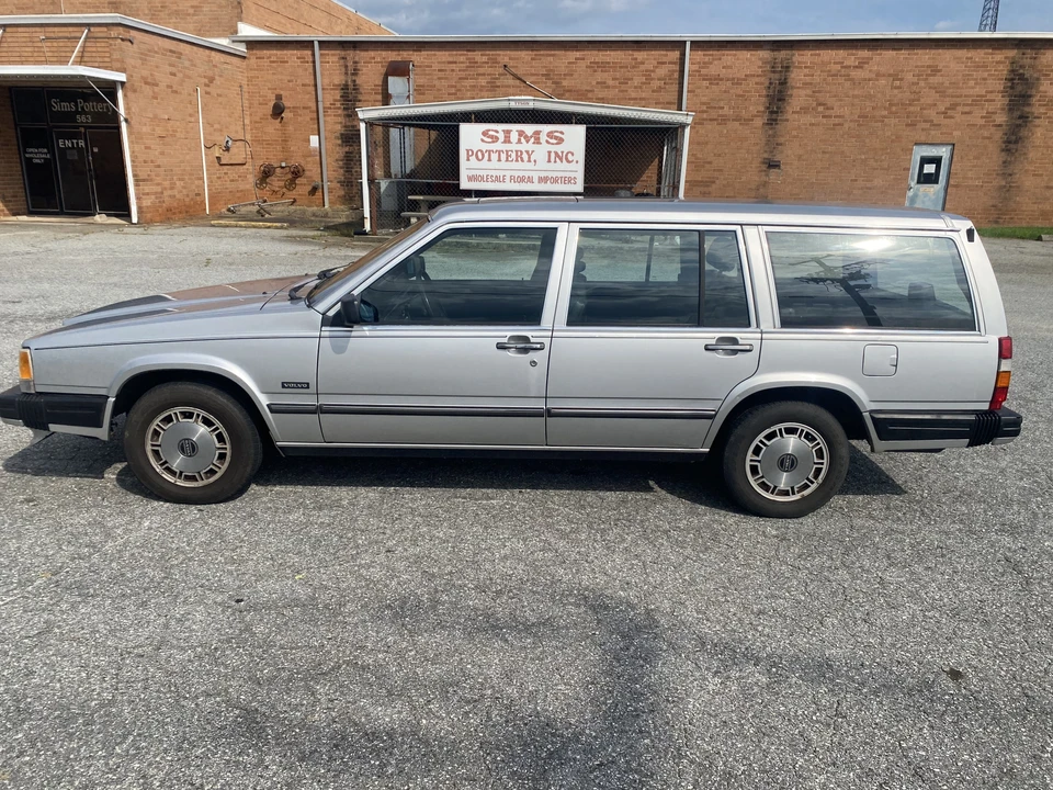 1988 Volvo 740 - Image 4 of 31