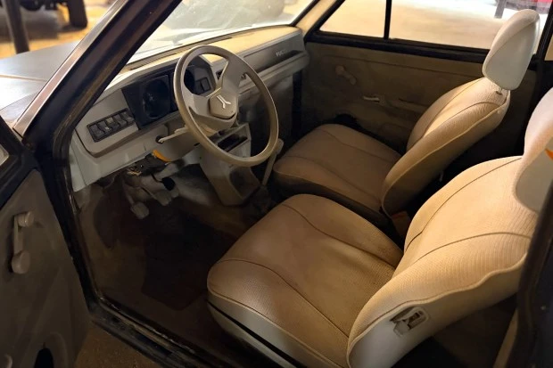 1988 Yugo - Image 4 of 7
