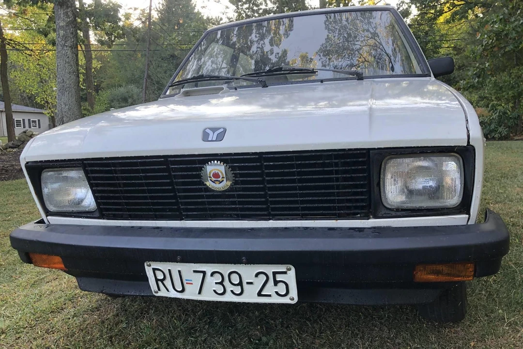 1988 Yugo - Image 5 of 31