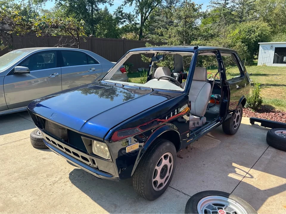 1988 Yugo - Image 4 of 10