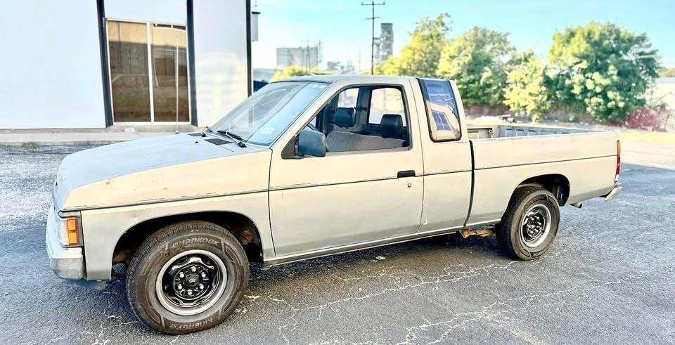 1988 Nissan Frontier - Image 3 of 5