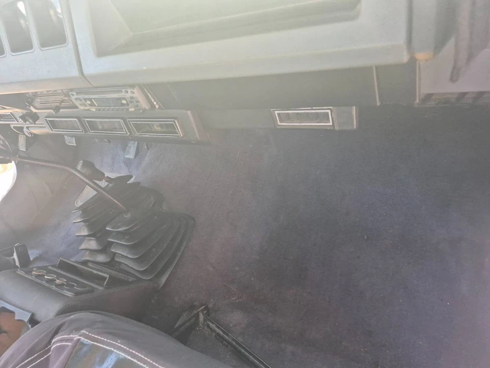 1988 Jeep YJ Wrangler - Image 11 of 23