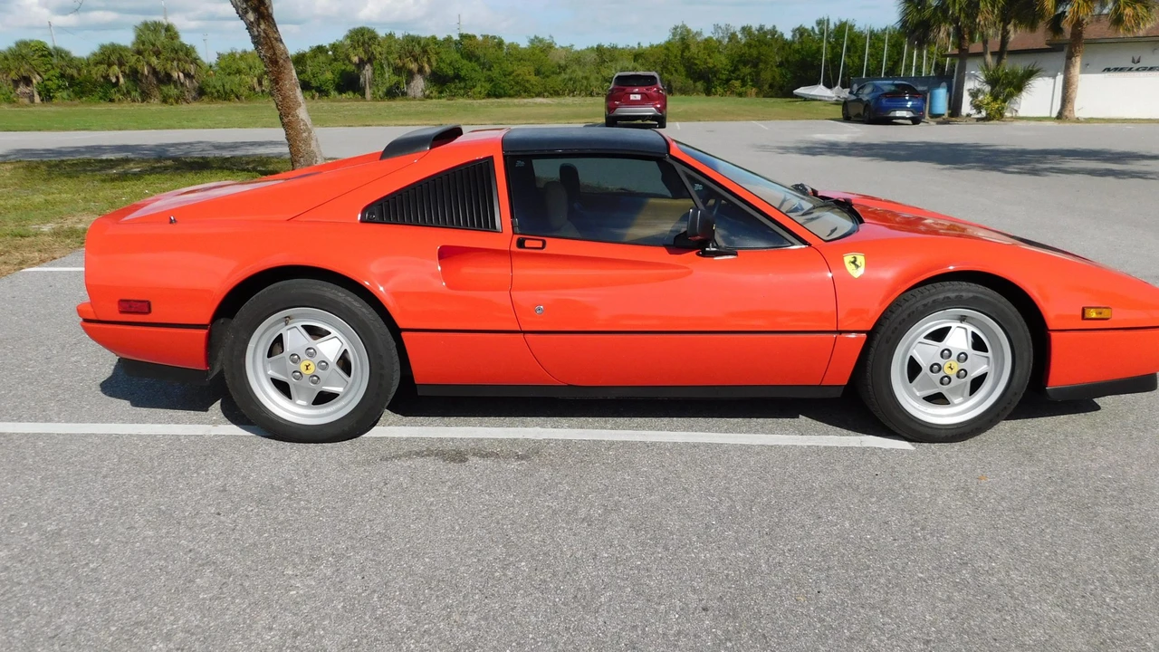 1988 Ferrari 328 GTS - Image 13 of 31