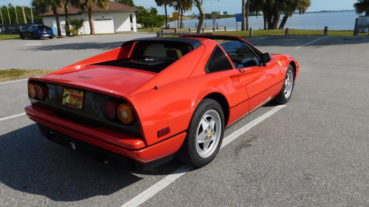 1988 Ferrari 328 GTS - Image 17 of 31