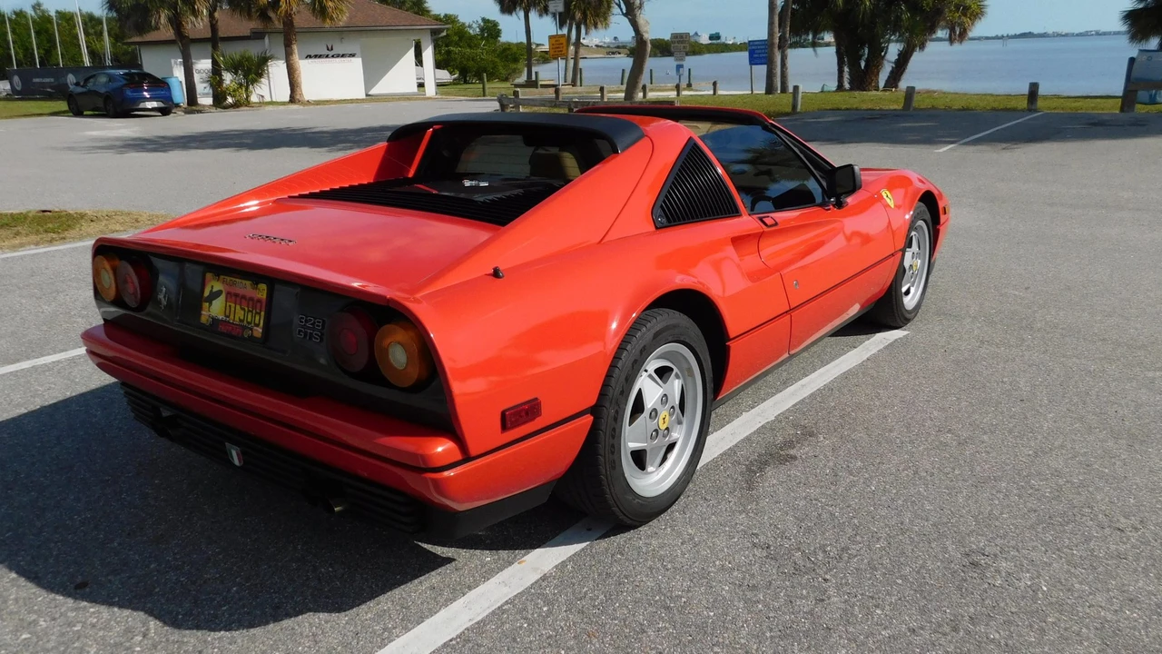 1988 Ferrari 328 GTS - Image 18 of 31