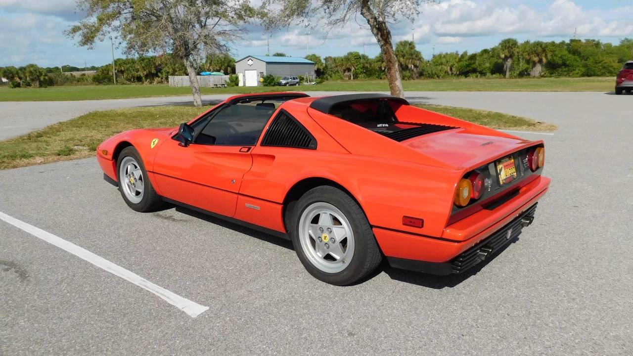 1988 Ferrari 328 GTS - Image 25 of 31