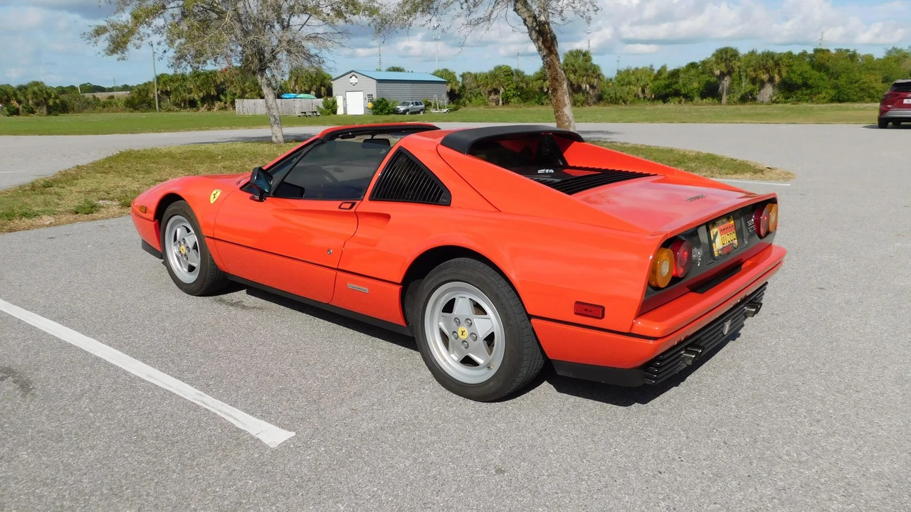 1988 Ferrari 328 GTS - Image 26 of 31