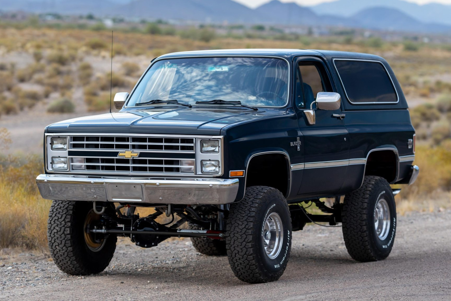 Modified 1988 Chevrolet K5 Blazer Silverado 4×4
