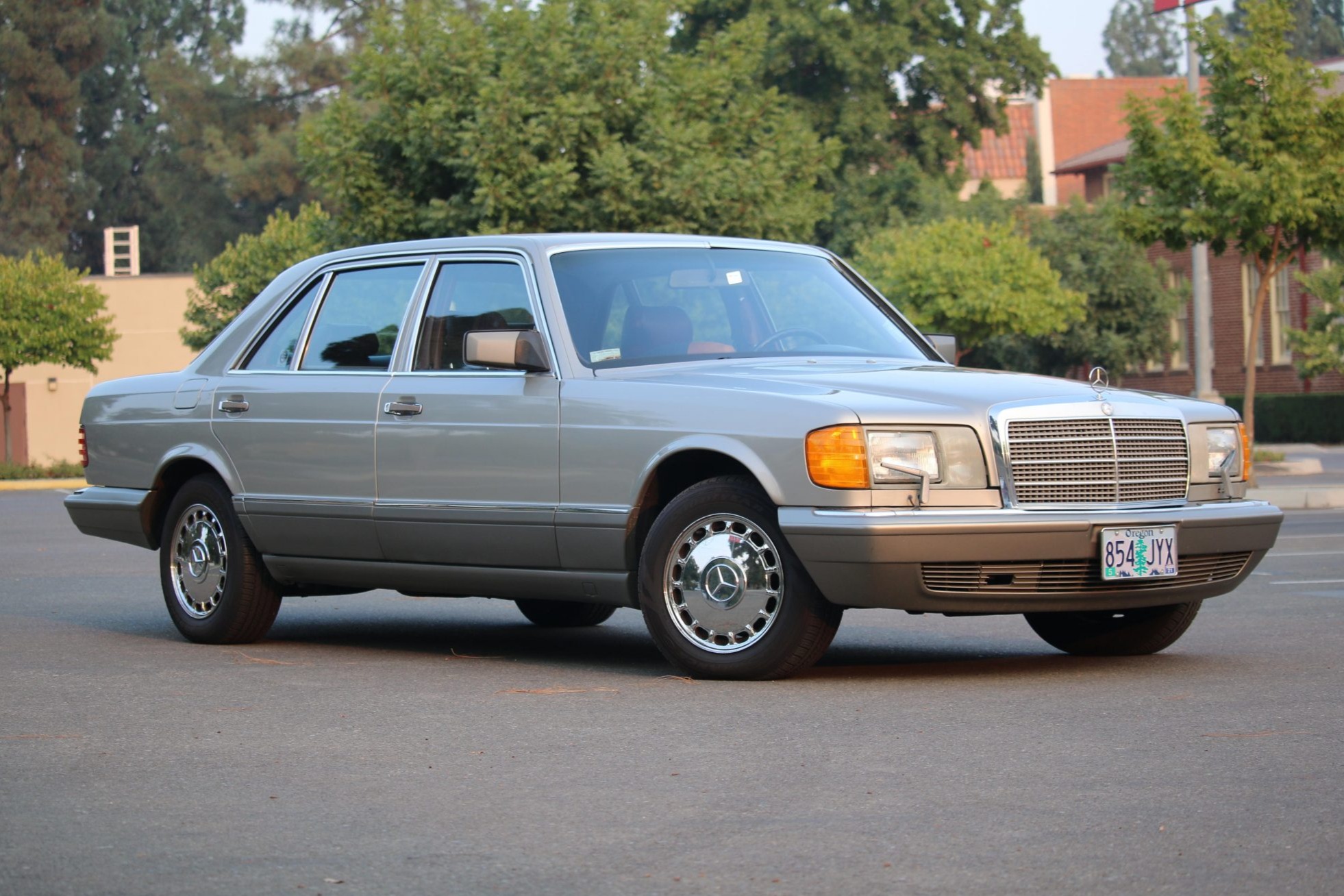 1988 Mercedes-Benz 560SEL