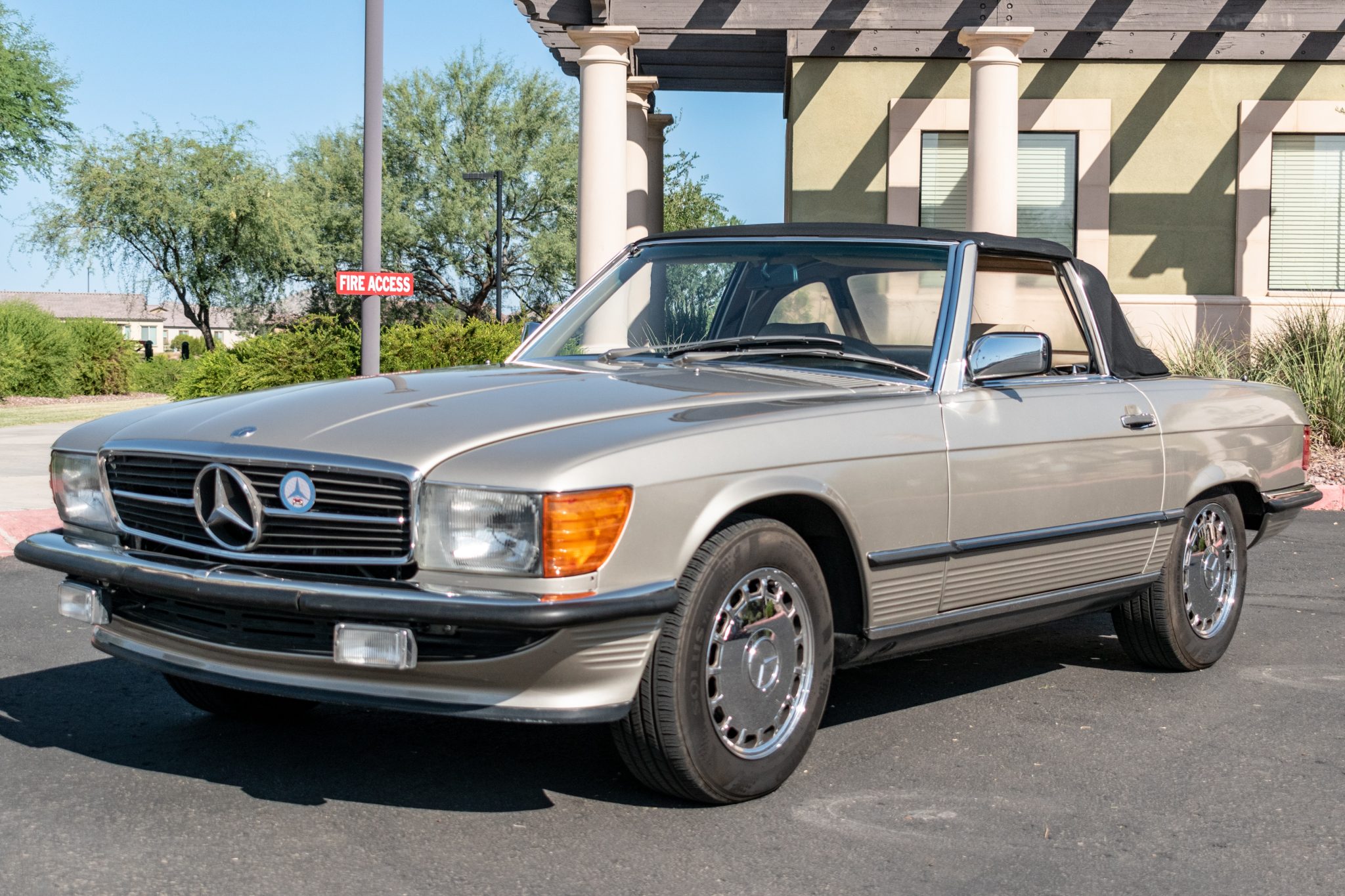 1988 Mercedes-Benz 560SL