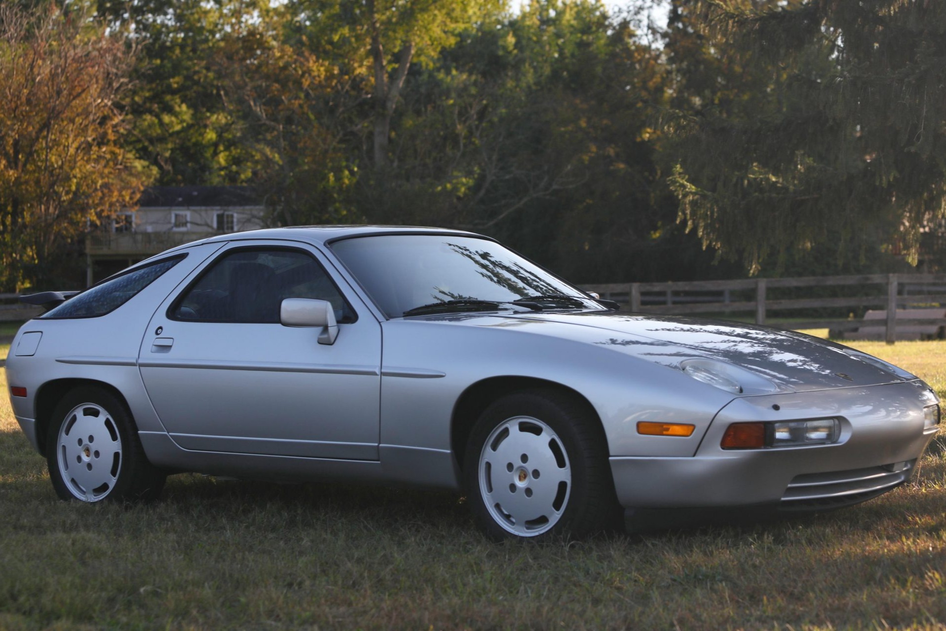 1988 Porsche 928 S4