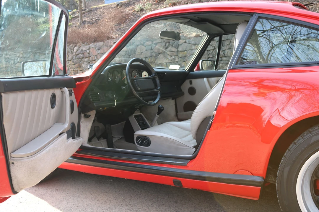 1989 Porsche 911 Carrera 3.2 - Image 9 of 24