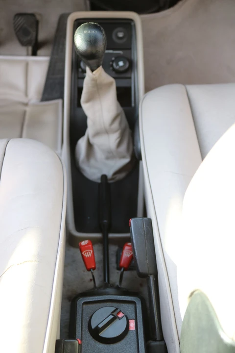 1989 Porsche 911 Carrera 3.2 - Image 15 of 24
