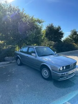 1989 BMW 325i Sedan