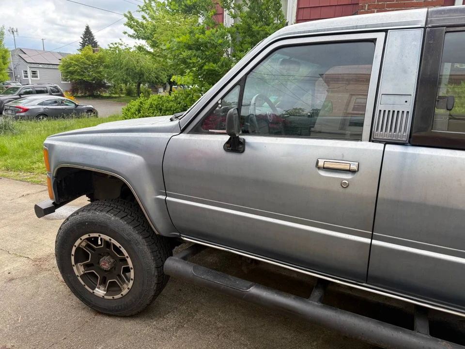 1989 Toyota 4Runner 1st Gen - Image 9 of 12