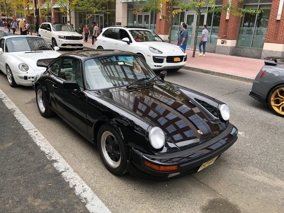 1989 Porsche 911 Carrera 3.2 - Image 11 of 31