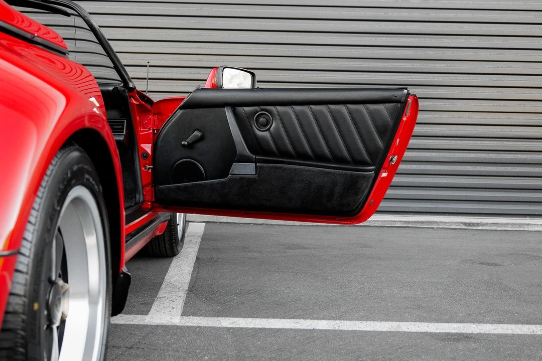 1989 Porsche 911 Carrera 3.2 - Image 25 of 31