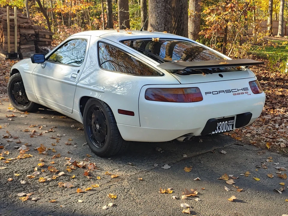 1989 Porsche 928 S4 - Image 5 of 31