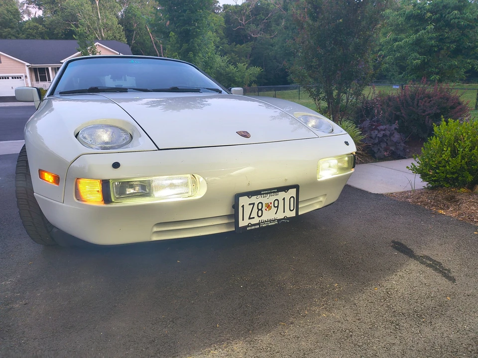 1989 Porsche 928 S4 - Image 7 of 31