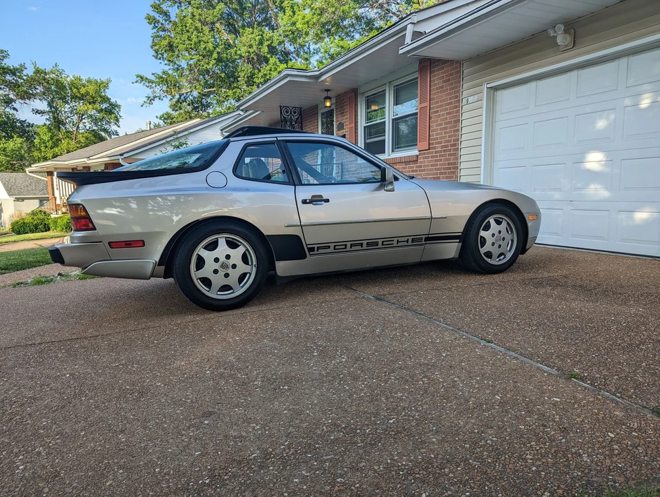 1989 Porsche 944 S2 - Image 6 of 20