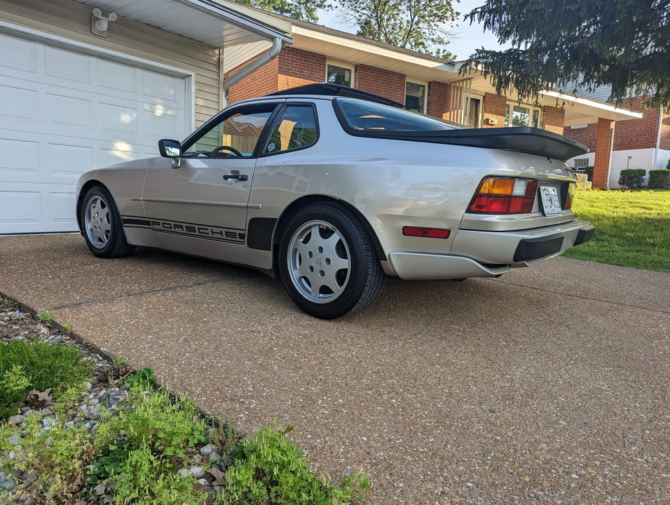 1989 Porsche 944 S2 - Image 7 of 20