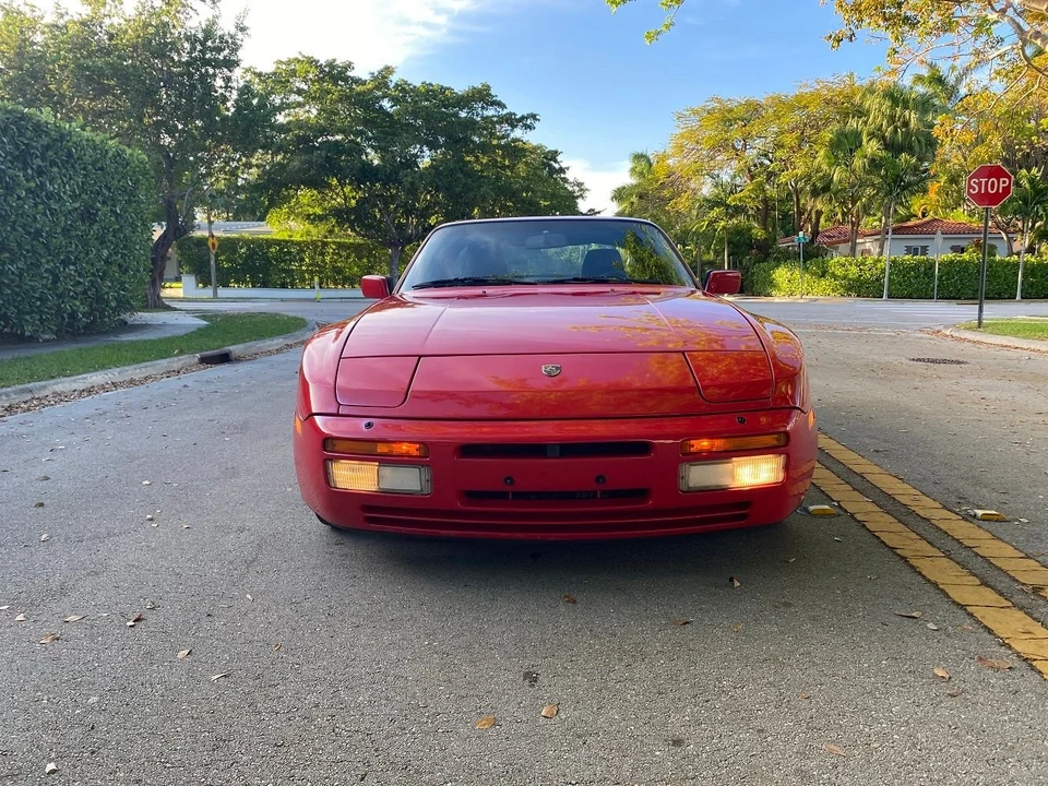 1989 Porsche 944 S2 - Image 3 of 25