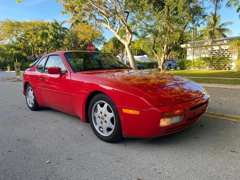 1989 Porsche 944 S2 - Image 4 of 25