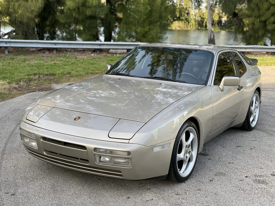 1989 Porsche 944 Turbo - Image 7 of 18