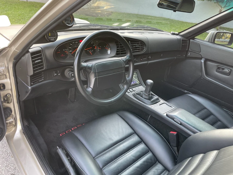 1989 Porsche 944 Turbo - Image 14 of 18