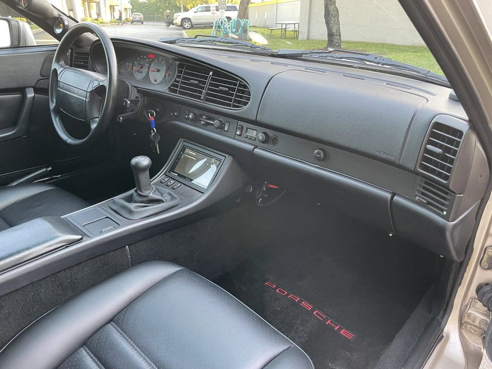 1989 Porsche 944 Turbo - Image 12 of 18