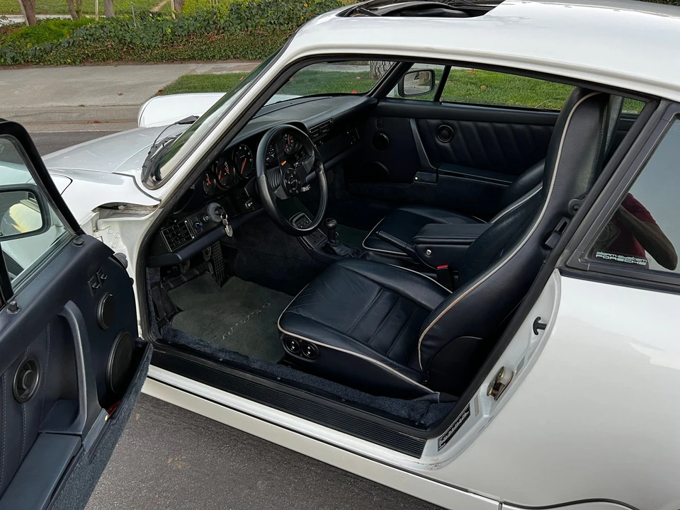 1989 Porsche 964 Carrera 4 - Image 8 of 13