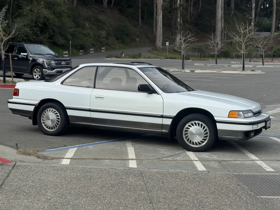 1989 Acura Legend 1st Gen - Image 8 of 31