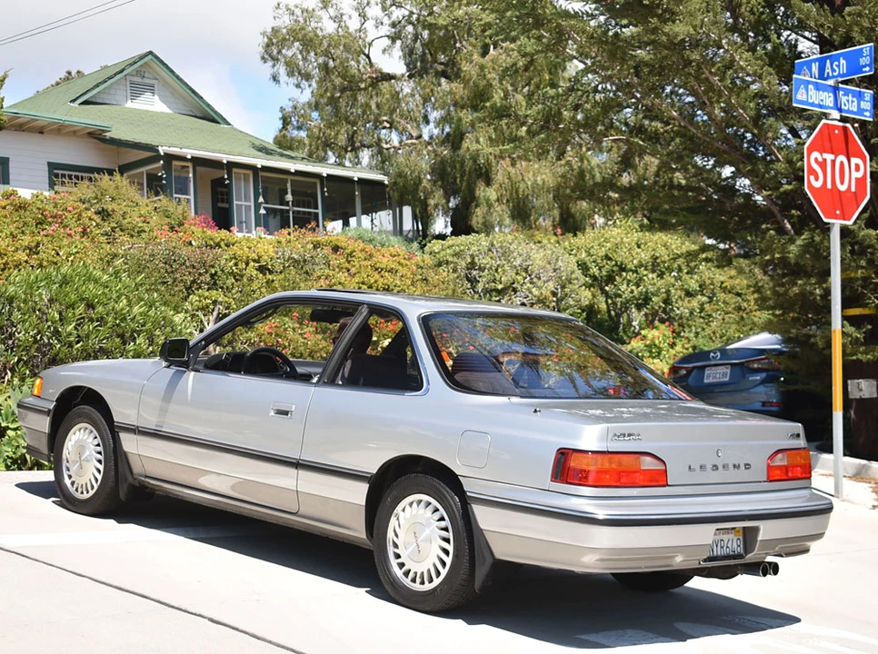 1989 Acura Legend 1st Gen - Image 8 of 31