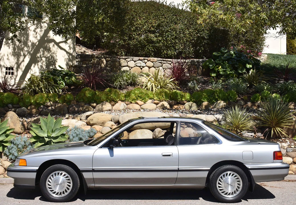 1989 Acura Legend 1st Gen - Image 9 of 31