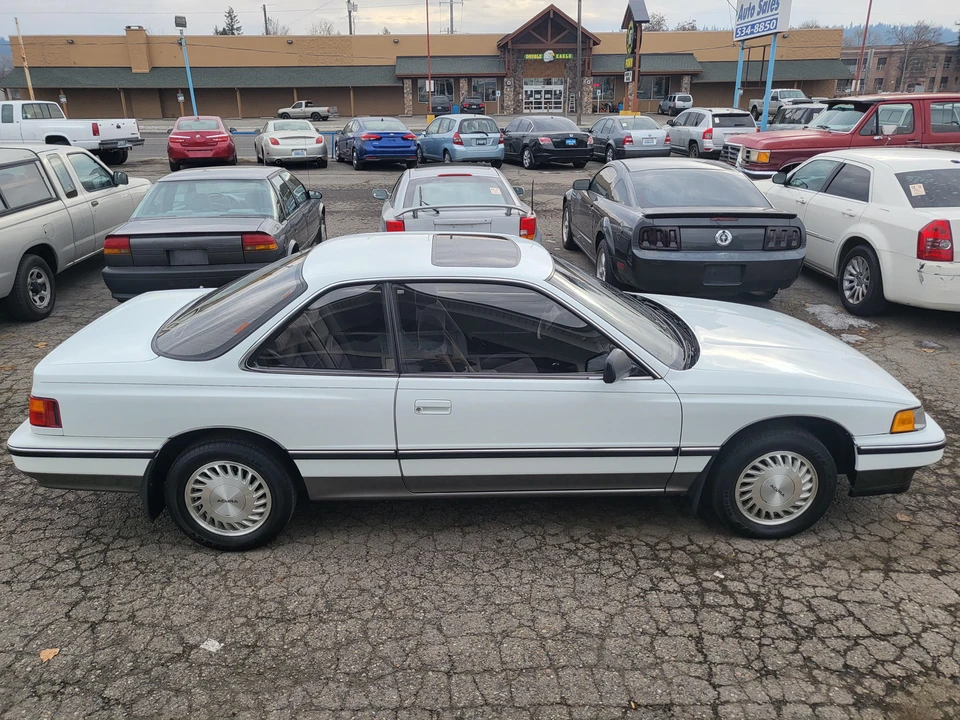 1989 Acura Legend 1st Gen - Image 19 of 31