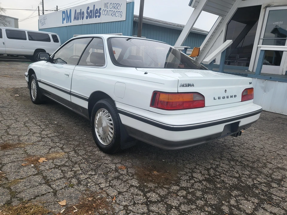 1989 Acura Legend 1st Gen - Image 11 of 31