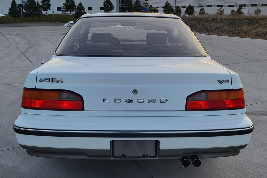 1989 Acura Legend 1st Gen - Image 5 of 31