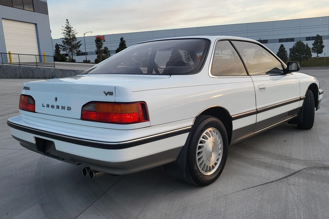 1989 Acura Legend 1st Gen - Image 4 of 31